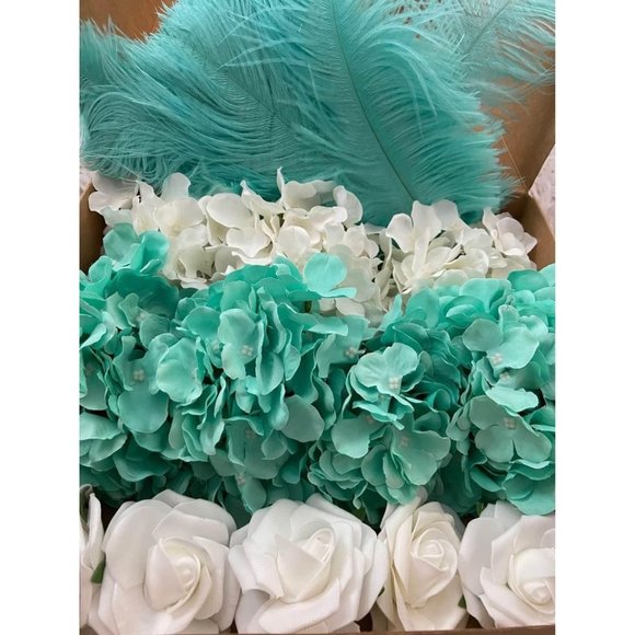 20 Count | Tiffany Blue Feathers Hydrangeas & White Roses Bouquet - Picture 1 of 7